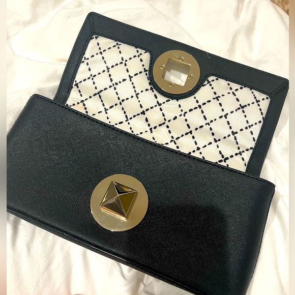 Kate Spade black clutch - Picture 4 of 5